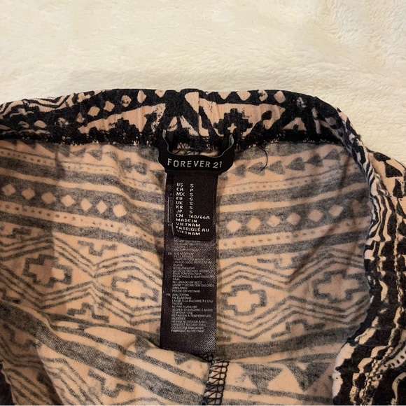 Forever 21 leggings - Picture 3 of 3